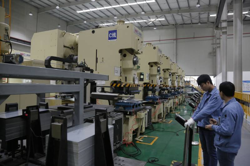 एक्सेन्ट्रिक प्रेस की विशेषताएँ और तुलना