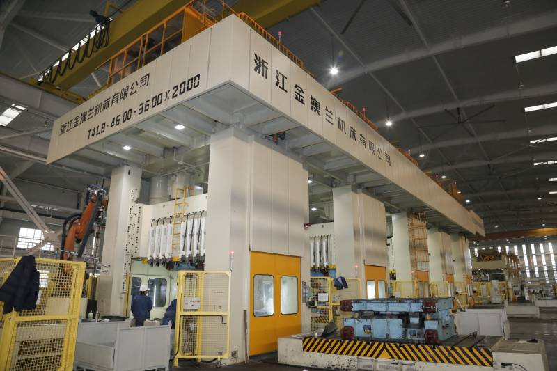 आधुनिक न्यूमेटिक पावर प्रेस मशीनों की सुरक्षा विशेषताएं