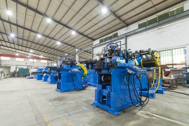 सर्वो फीडर के लाभ