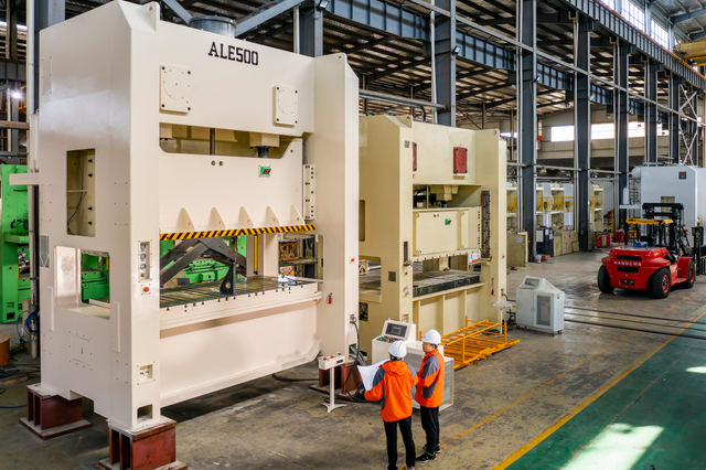 पावर प्रेस अनुकूलित रंग आकार बड़ी मुद्रांकन उत्पादन लाइन समाधान