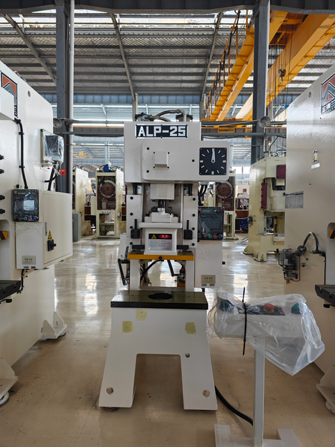 फीडर मशीन और मोल्ड्स के साथ मोल्ड स्टैम्पिंग लाइन प्रेस मशीन 25T पूर्ण समाधान