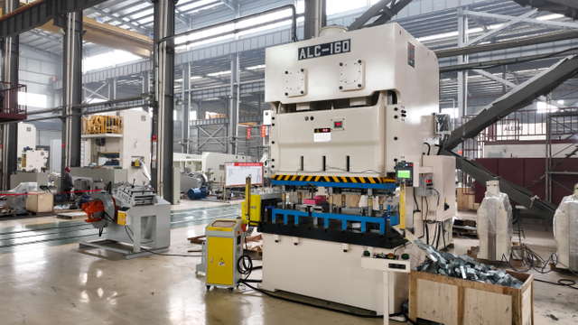 फ़ैक्टरी हॉट सेलिंग इलेक्ट्रिकल जंक्शन बॉक्स बनाने की मशीन 160 टन पावर प्रेस मैकेनिकल प्रेस